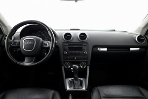 Audi A3 S-Line ATM 2.0 TDI 103kW (5 foto / 9)