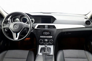 Mercedes-Benz C 250 Avantgarde 4Matic Facelift ATM 2.1 CDI 150kW (5 foto / 8)
