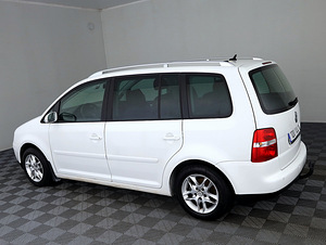 Volkswagen Touran Comfortline 2.0 TDI 103kW (4 foto / 7)