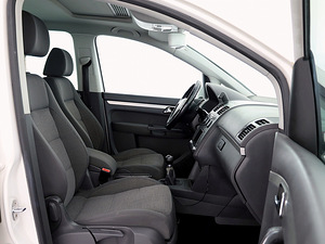 Volkswagen Touran Comfortline 2.0 TDI 103kW (6 foto / 7)