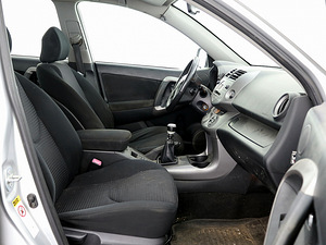 Toyota RAV4 Linea Sol 2.2 D-CAT 130kW (6 foto / 8)