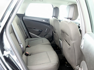 Opel Astra Elegance Facelift 1.6 85kW (7 foto / 8)