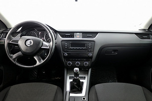 Skoda Octavia Comfortline 4x4 2.0 TDI 110kW (5 foto / 7)