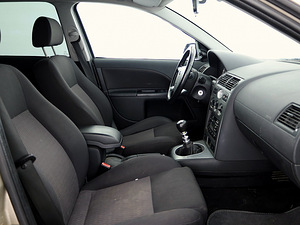 Ford Mondeo Comfort 1.8 92kW (6 foto / 7)