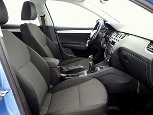 Skoda Octavia Comfortline 4x4 2.0 TDI 110kW (6 foto / 7)