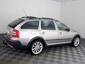 Skoda Octavia Scout 4x4 2.0 TDI 103kW (3 foto / 9)