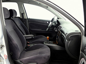 Volkswagen Passat Comfortline 1.8 92kW (6 foto / 7)