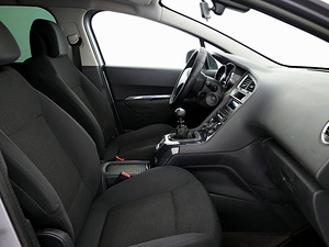 Peugeot 5008 Elegance Facelift 1.6 HDi 84kW (6 foto / 8)