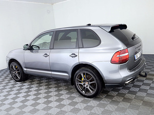 Porsche Cayenne Platinum Facelift ATM 3.0 TDI 176kW (4 фото из 8)