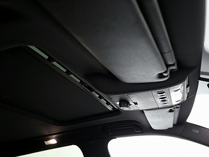 Porsche Cayenne Platinum Facelift ATM 3.0 TDI 176kW (8 фото из 8)