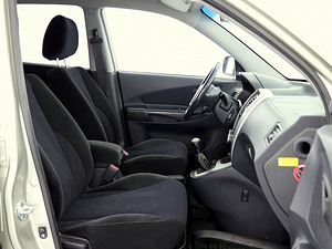 Hyundai Tucson Comfort 4x4 2.0 104kW (6 фото из 7)