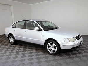 Volkswagen Passat Comfortline ATM 2.5 TDI 110kW (1 фото из 7)