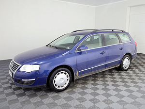 Volkswagen Passat Comfortline 2.0 110kW (2 фото из 7)