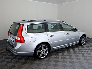 Volvo V70 Ocean Race ATM 2.4 D5 136kW (3 foto / 9)