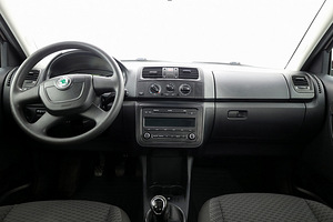 Skoda Fabia Comfortline Facelift 1.2 51kW (5 фото из 8)