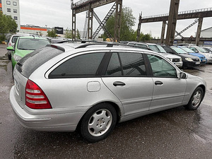 Mercedes-Benz C 180 Classic ATM 1.8 105kW (3 фото из 7)