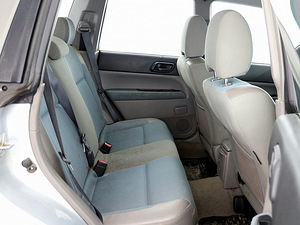 Subaru Forester Comfort AWD 2.0 92kW (7 foto / 7)