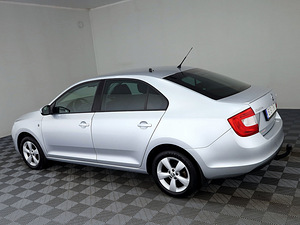 Skoda Rapid Comfortline ATM 1.4 90kW (4 foto / 7)