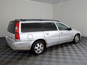 Volvo V70 Summum ATM 2.4 D5 120kW (3 foto / 7)