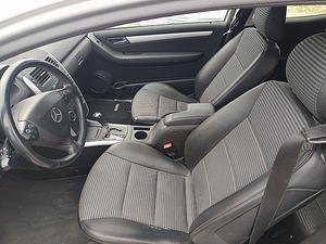 Mercedes-Benz A 200 Avantgarde ATM 2.0 CDI 103kW (6 фото из 6)