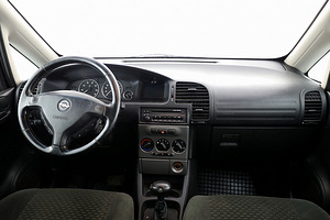 Opel Zafira Comfort ATM 2.2 108kW (5 foto / 8)