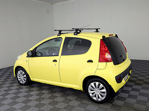 Peugeot 107 Elegance 1.0 50kW (4 foto / 7)