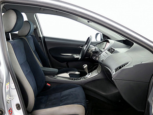 Honda Civic Elegance ATM 1.8 103kW (6 фото из 7)