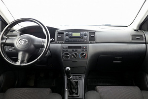Toyota Corolla Linea Sol Facelift 1.4 D-4D 66kW (5 foto / 8)