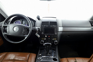 Volkswagen Touareg Highline ATM 2.5 TDI 128kW (5 foto / 7)