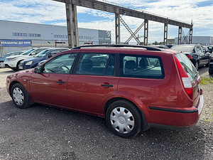 Ford Mondeo Facelift 1.8 81kW (4 foto / 7)