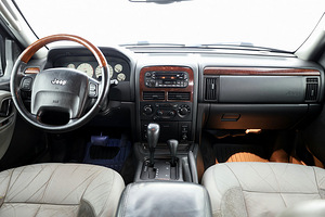 Jeep Grand Cherokee Overland Facelift ATM 2.7 CRD 120kW (5 foto / 7)
