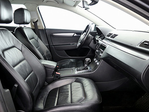 Volkswagen Passat Highline ATM 1.4 110kW (6 фото из 7)