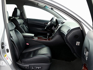 Lexus GS 300 Luxury ATM 3.0 183kW (6 фото из 7)