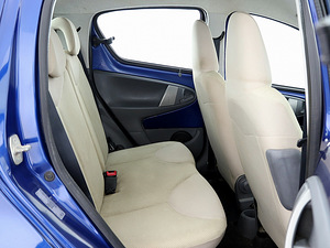 Toyota Aygo Linea Sol A-C 1.0 50kW (7 фото из 9)