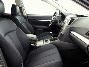 Subaru Legacy Comfort AWD 2.0 D 110kW (6 фото из 7)