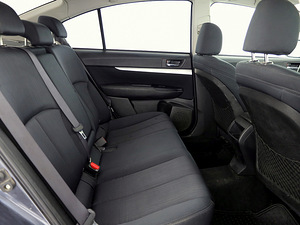 Subaru Legacy Comfort AWD 2.0 D 110kW (7 фото из 7)