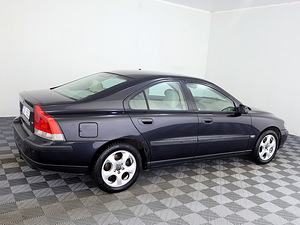 Volvo S60 Summum 2.4 D5 120kW (3 foto / 7)