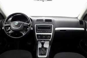 Skoda Octavia Comfortline Facelift ATM 1.2 77kW (5 foto / 8)