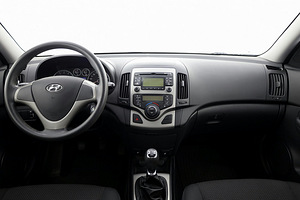 Hyundai i30 Elegance Facelift 1.4 80kW (5 фото из 7)