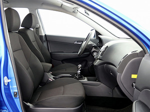 Hyundai i30 Elegance Facelift 1.4 80kW (6 фото из 7)