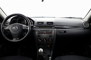 Mazda 3 Facelift 1.6 77kW (5 фото из 7)