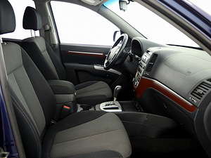 Hyundai Santa Fe Comfort 4x4 ATM 2.2 CRDi 114kW (6 фото из 7)