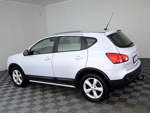 Nissan Qashqai Comfort 4x4 ATM 2.0 dCi 110kW (4 foto / 8)
