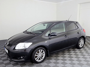 Toyota Auris Linea Sol 2.0 D-CAT 93kW (2 foto / 8)