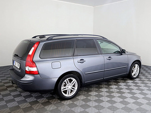 Volvo V50 Summum 2.0 D4 100kW (3 foto / 7)