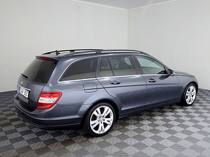Mercedes-Benz C 220 Avantgarde ATM 2.1 CDI 125kW (3 foto / 7)