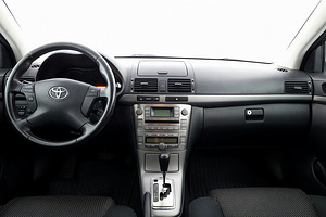 Toyota Avensis Linea Sol Facelift ATM 2.0 108kW (5 foto / 8)