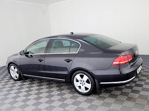 Volkswagen Passat Highline Facelift ATM 2.0 155kW (4 foto / 7)
