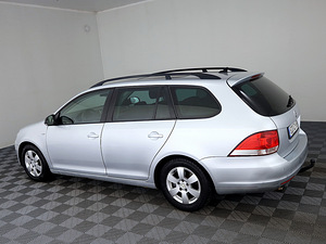 Volkswagen Golf Match ATM 1.6 TDI 77kW (4 foto / 9)