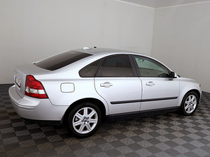Volvo S40 Momentum 2.0 D4 100kW (3 foto / 7)